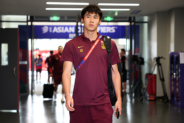 北青：吴少聪因膝伤返回北京接受专家会诊，国足可能补招刘浩帆