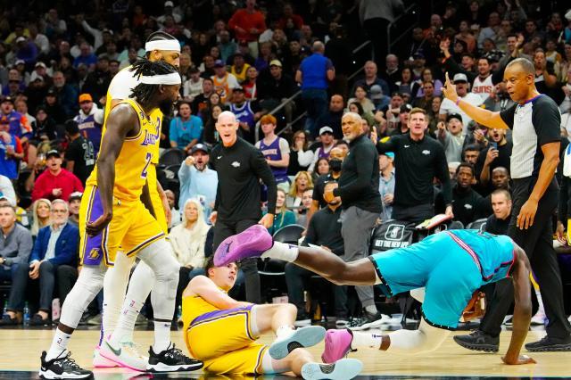 贝弗利因冲动被禁赛三场，但湖人再不会让队友独行