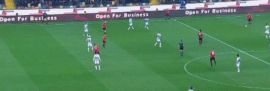 1639259708904038322.gif 动画 (400).gif
